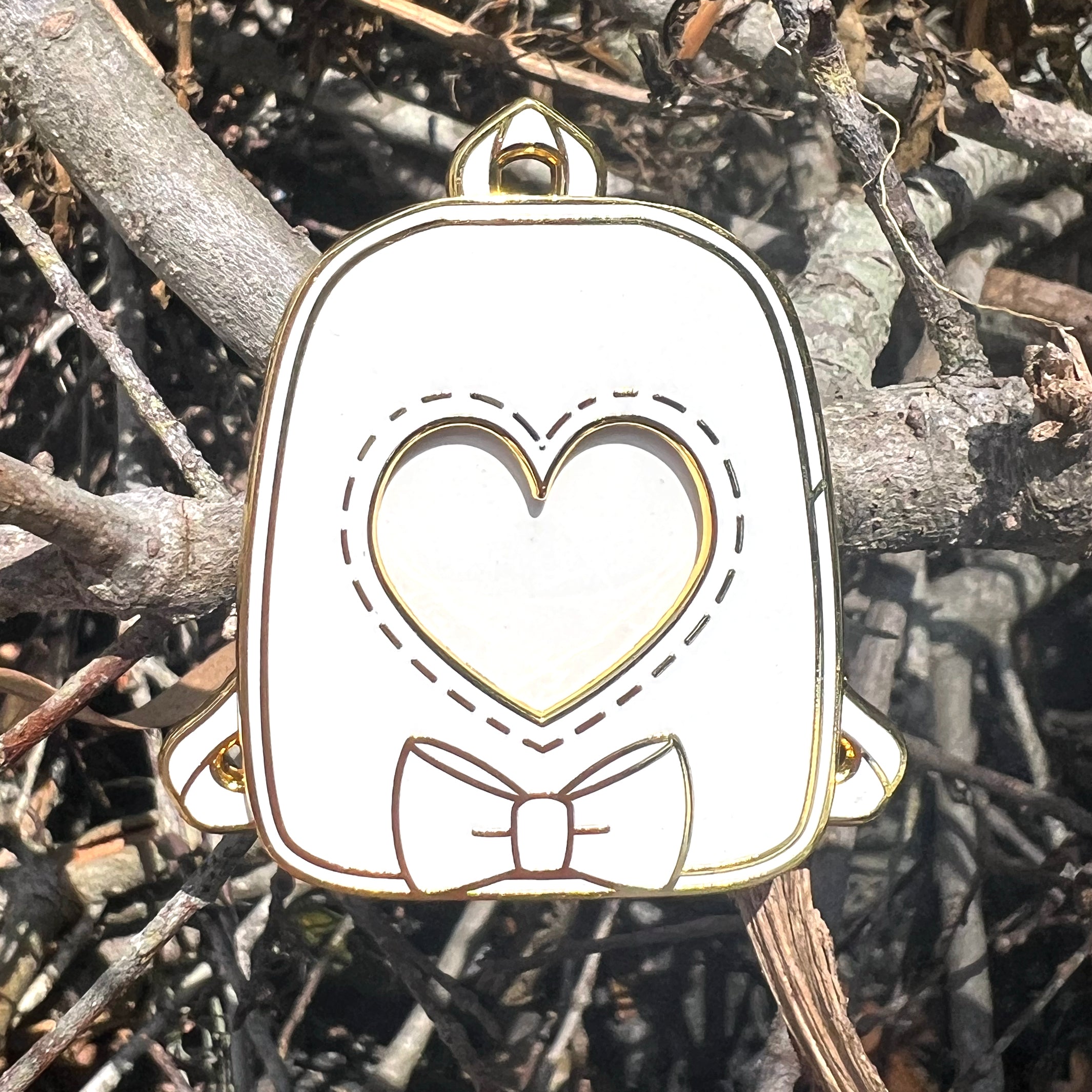 White Ita bag with Bow Enamel Pin Standard Quality